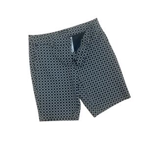 Women’s Black and White Patterned 🩳 shorts